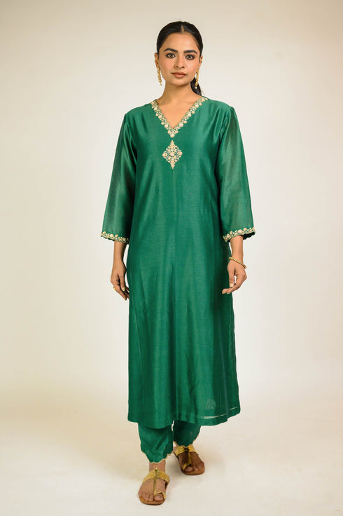 Emerald Scallop Embroidered Chanderi Suit Set